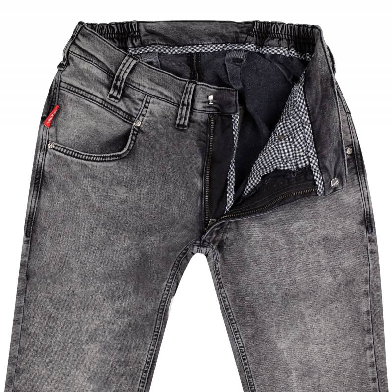 Slim-fit jeans from stretch denim 48