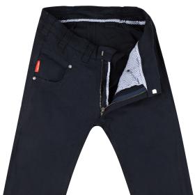 Slim-Fit chino 48
